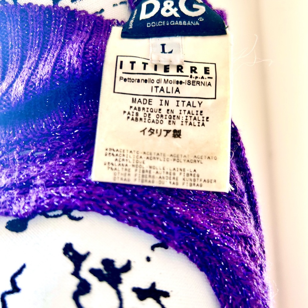 Vintage Dolce & Gabbana.  Very chic and beautiful for all of you fashion lovers.